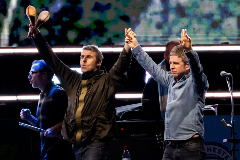 Liam Gallagher,Noel Gallagher