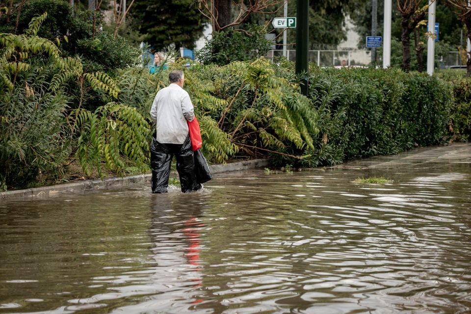 kakokairia plimmires kentro 