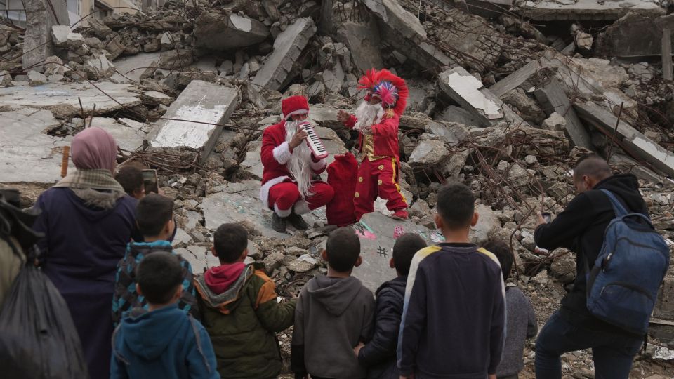 Palestini Gaza, santa claus, agios basilhs