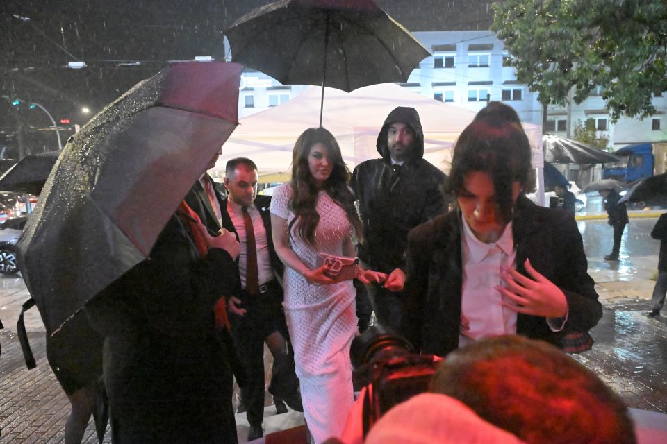 ΠΡΟΒΟΛΗ ΤΟΥ ΝΤΟΚΙΜΑΝΤΕΡ ΜΕ ΤΙΤΛΟ