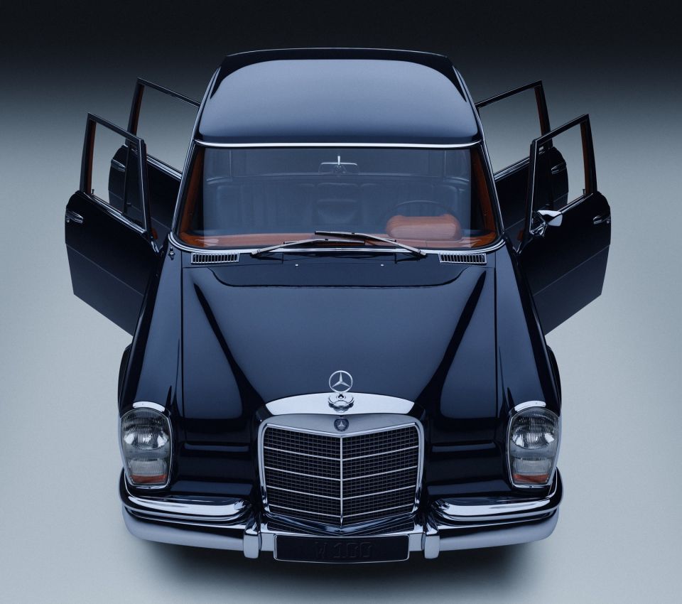 140 Jahre Innovation: Mercedes-Benz gestaltet die Zukunft der MobilitΓ¤t seit der Erfindung des Automobils 140 Years of Innovation: Mercedes-Benz has been shaping the future of mobility since the invention of the automobile