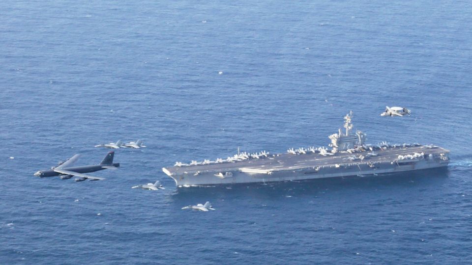 USS Abraham Lincoln , aeroplanoforo