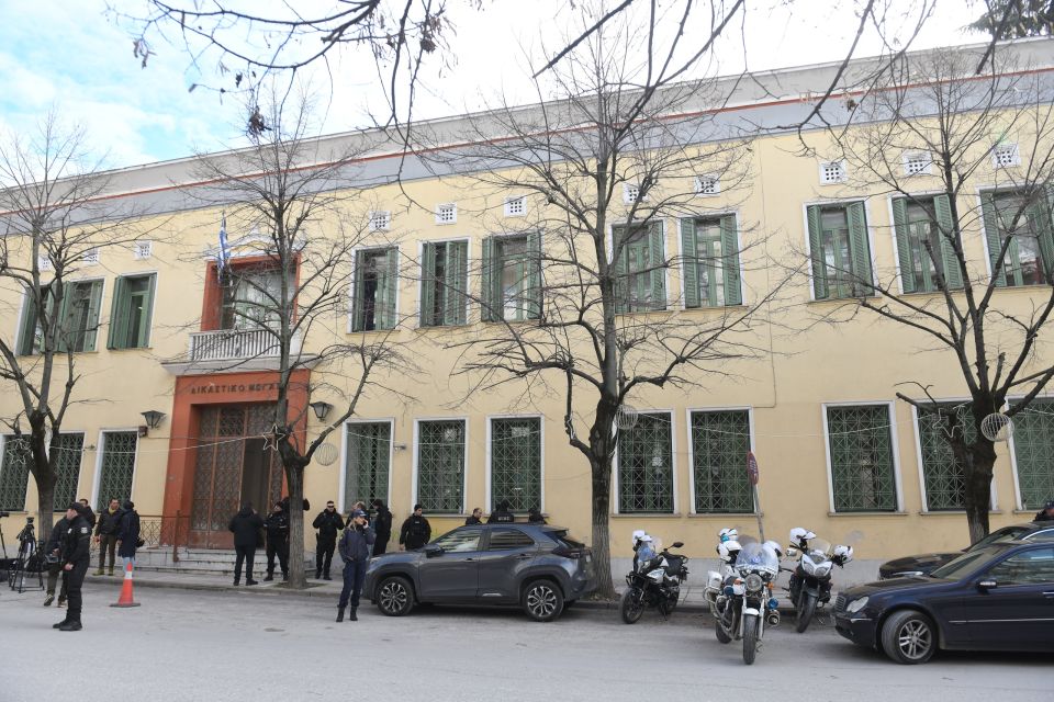 serres diki dolofonia anilikoy