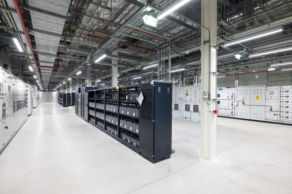 microsoft-datacentre-at-grange-castle-dublin-ireland-31.jpg