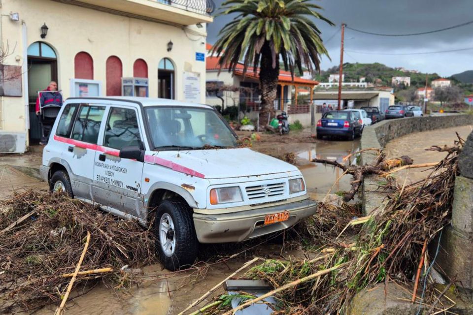 ΚΑΤΑΣΤΡΟΦΕΣ ΑΠΟ ΤΗΝ ΕΝΤΟΝΗ ΒΡΟΧΟΠΤΩΣΗ ΚΑΙ ΠΛΗΜΜΥΡΕΣ ΣΤΗ ΜΥΡΙΝΑ ΛΗΜΝΟΥ <br><br> IN TIME NEWS / LimnosLive