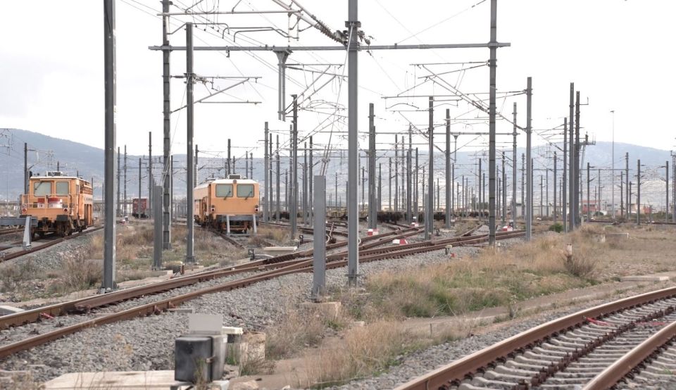 trena grammes ellada 