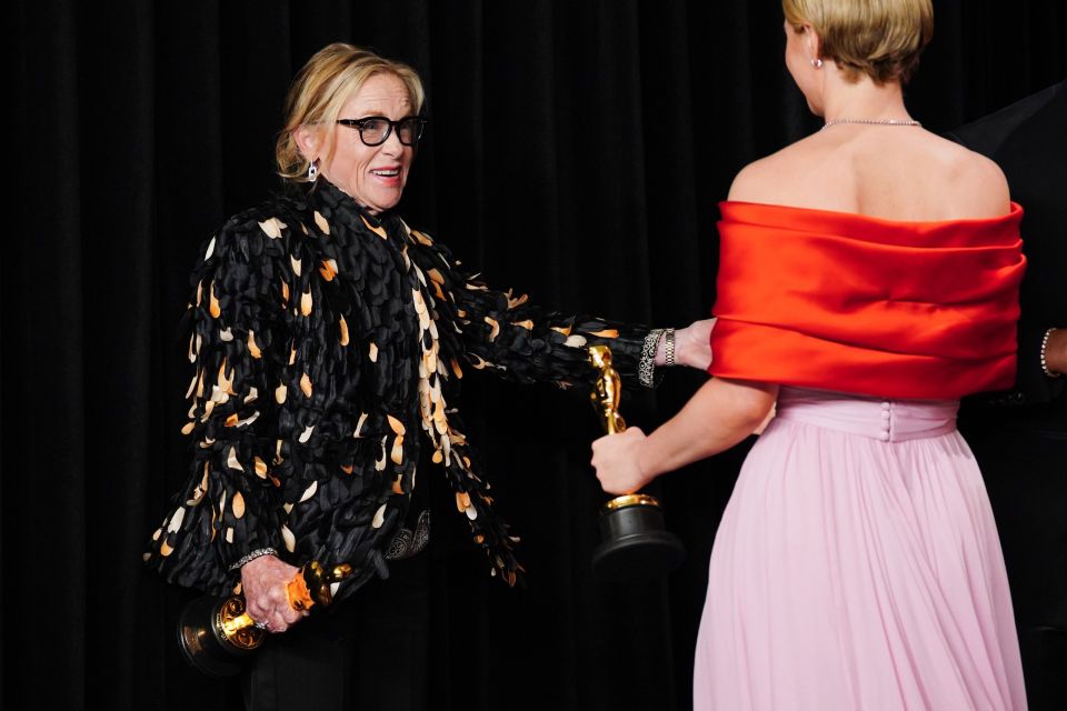 Amy Madigan,Jessie Buckley