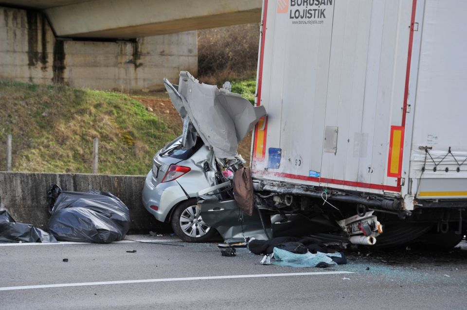 egnatia odos thanatiforo troxaio dyo nekroi odigos