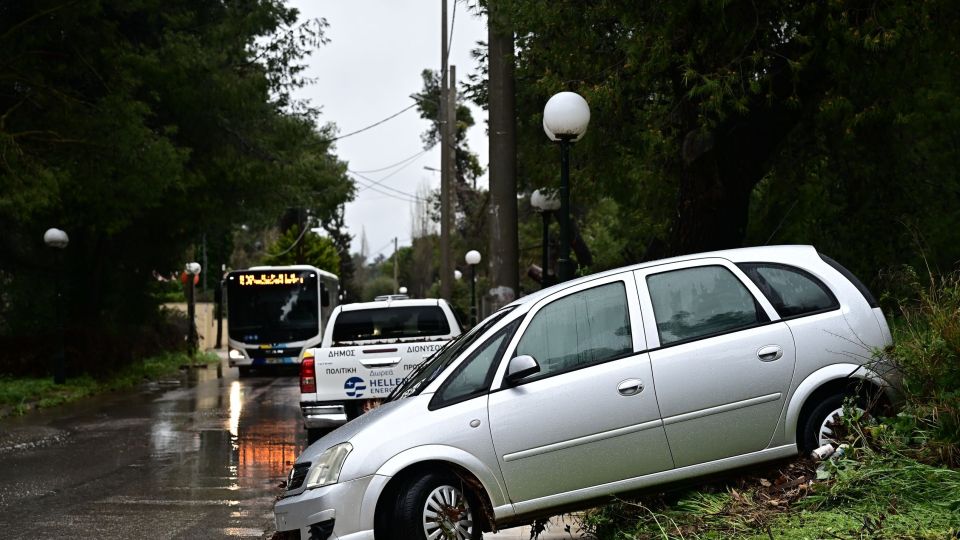 [385970] ΠΡΟΒΛΗΜΑΤΑ ΑΠΟ ΤΗΝ ΚΑΚΟΚΑΙΡΙΑ 