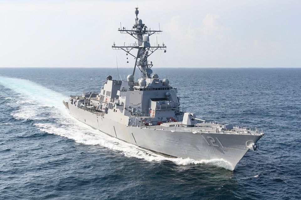 ussfrankepetersenjrddg-121sailedinthegulfofmexicoduringbuilderseatrialsinaugust2021.jpg