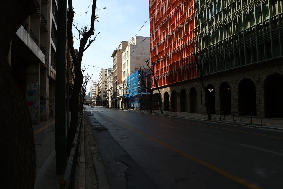 ΑΔΕΙΑ Η ΠΟΛΗ ΤΗΣ ΑΘΗΝΑΣ ΑΝΗΜΕΡΑ ΤΗΣ ΚΥΡΙΑΚΗΣ ΤΟΥ ΠΑΣΧΑ