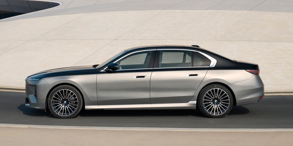 bmw-7-2026-1.jpg