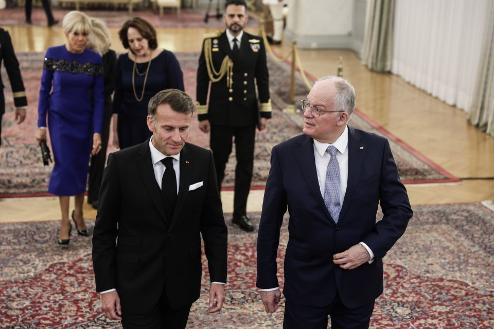 ΕΠΙΣΗΜΟ ΔΕΙΠΝΟ ΠΡΟΣ ΤΙΜΗΝ ΤΟΥ ΠΡΟΕΔΡΟΥ ΤΗΣ ΓΑΛΛΙΚΗΣ ΔΗΜΟΚΡΑΤΙΑΣ EMMANUEL MACRON ΣΤΟ ΠΡΟΕΔΡΙΚΟ ΜΕΓΑΡΟ<br><br>ΦΩΤΟΓΡΑΦΟΣ: MENEΛΑΟΣ ΜΥΡΙΛΛΑΣ /POOL/ VIA/ ΙN TIME NEWS