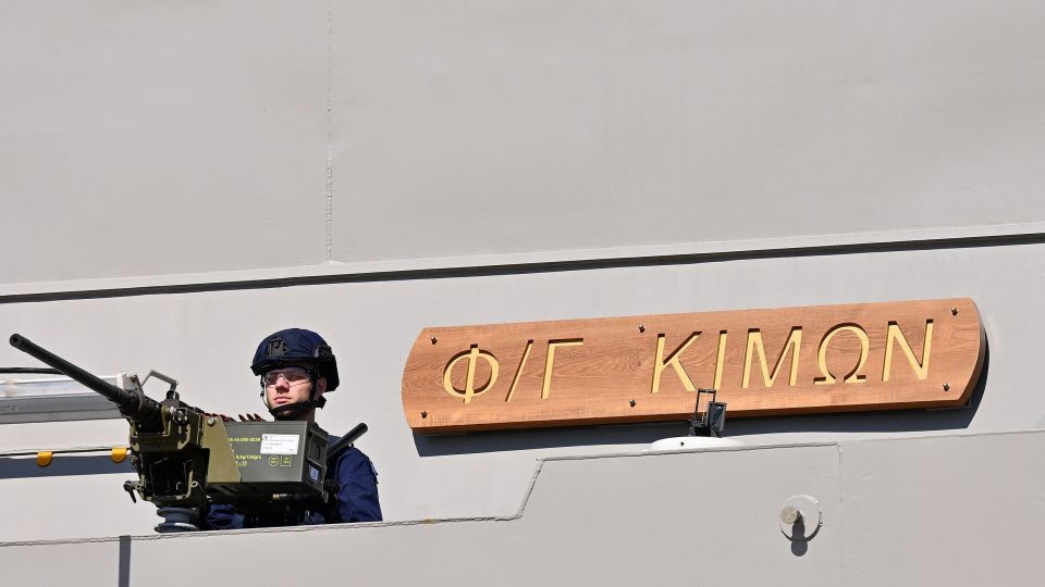 ΥΠΟΔΟΧΗ ΤΟΥ ΠΡΟΕΔΡΟΥ ΤΗΣ ΓΑΛΛΙΑΣ ΕΜΑΝΟΥΕΛ ΜΑΚΡΟΝ ΑΠΟ ΤΟΝ ΠΡΩΘΥΠΟΥΡΓΟ ΚΥΡΙΑΚΟ ΜΗΤΣΟΤΑΚΗ ΓΙΑ ΤΗΝ ΕΠΙΘΕΩΡΗΣΗ ΣΤΗΝ ΦΡΕΓΑΤΑ 