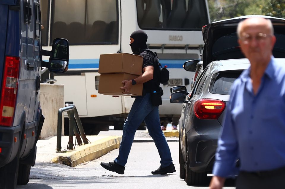 Greek mafia dolofonia chalandri syllipseis eyelpidon eisaggelia 