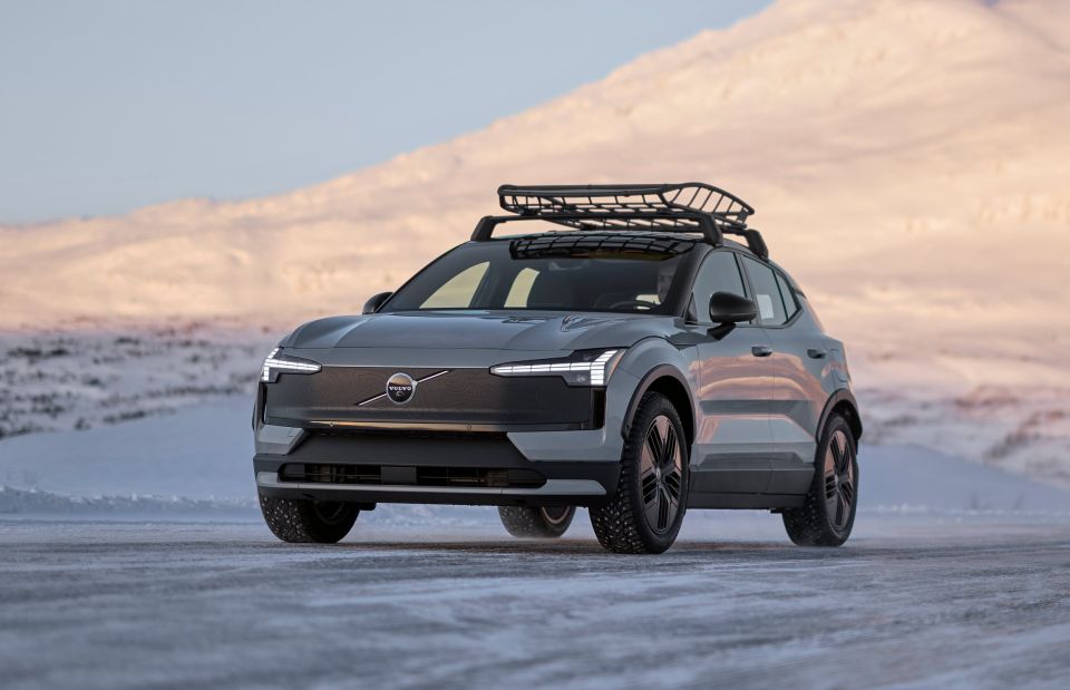 volvo-ex30-cross-country.jpg