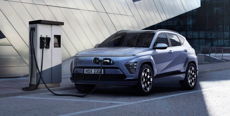 hyundai-kona-ev-charging.jpg