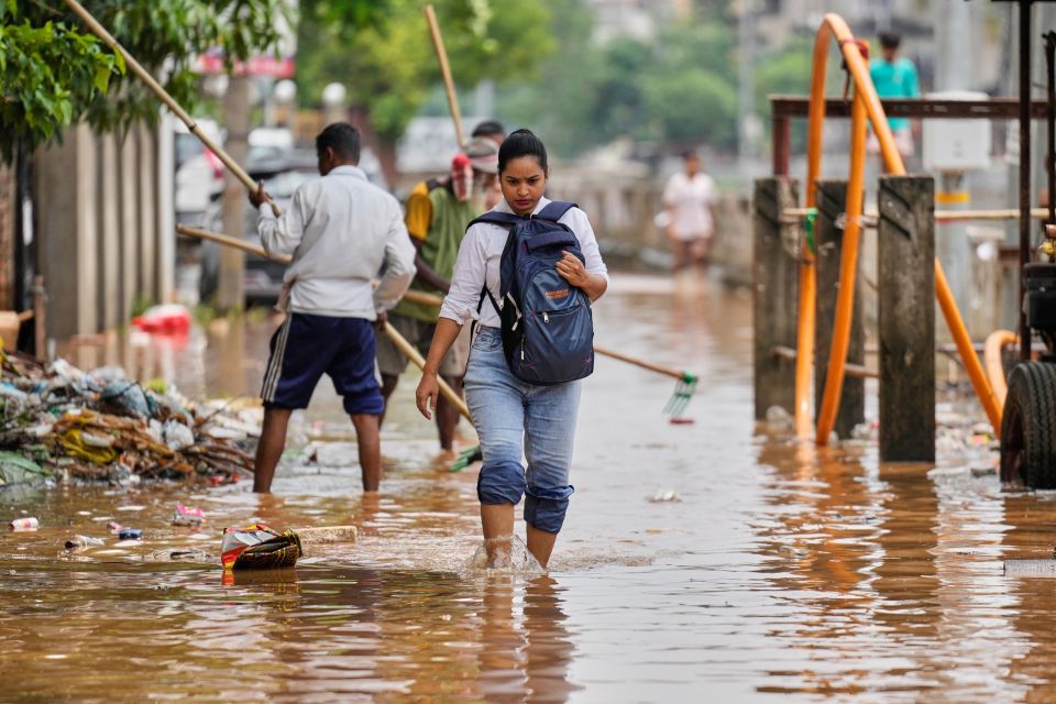 India Weather plimmires kairos vroxi rain