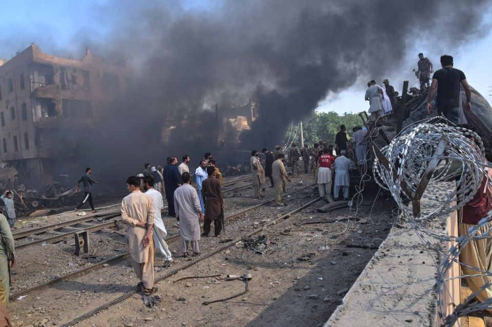 Pakistan/Train/ekriksi/explosion