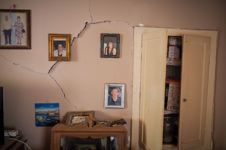 SEISMOS ΣΕΙΣΜΟΣ ΙΣΧΥΡΕΣ ΣΕΙΣΜΙΚΕΣ ΔΟΝΗΣΕΙΣ ΣΤΗΝ Β.ΕΥΒΟΙΑ -ΖΗΜΙΕΣ ΚΑΙ ΚΑΤΟΛΙΣΘΗΣΕΙΣ // ΔΑΦΝΟΥΣΑ