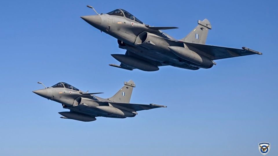 Ραφαλ maxitika aeroiskafi rafal raphale polemiki aeroporia