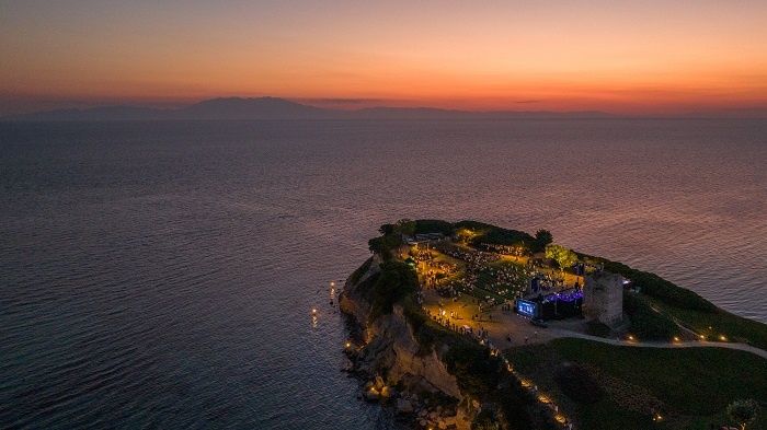 low-sani-festival-golden-hour-at-sani-hill21.jpg