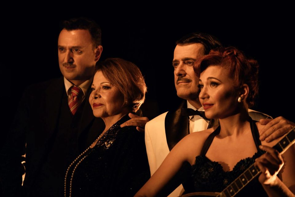 manolis-kardia-se-tesseris-chordes-ston-elliniko-kosmo-1-scaled.jpg
