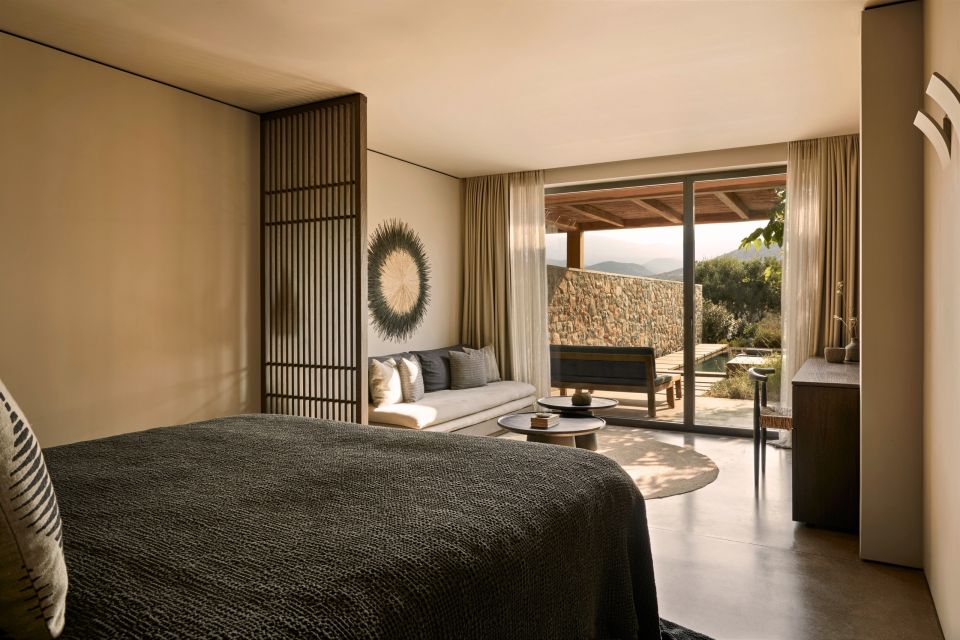 29-minos-palaceeuphoria-suite-with-private-pool.jpg