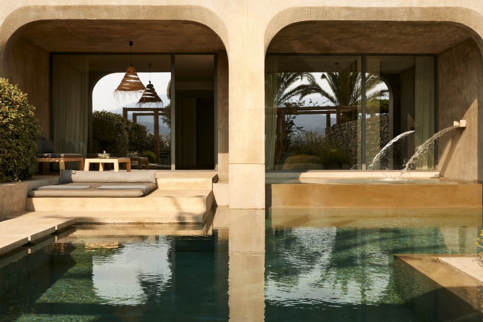 8-minos-palacewaterfall-suitemyrto-iatropoulou.jpg