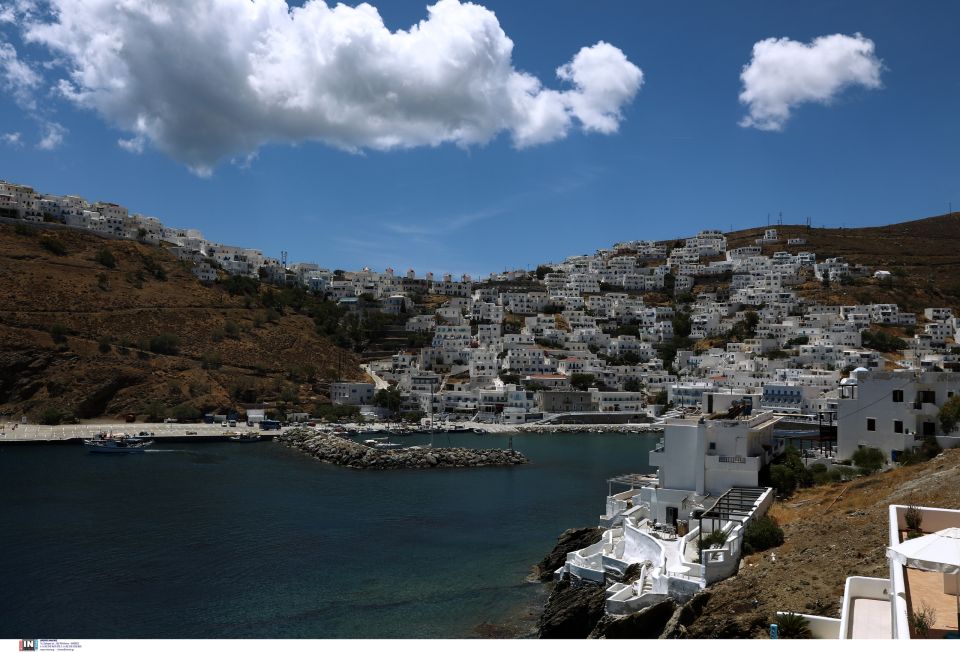 ΕΙΚΟΝΕΣ ΑΠΟ ΤΟ ΝΗΣΙ ΤΗΣ ΑΣΤΥΠΑΛΑΙΑΣ