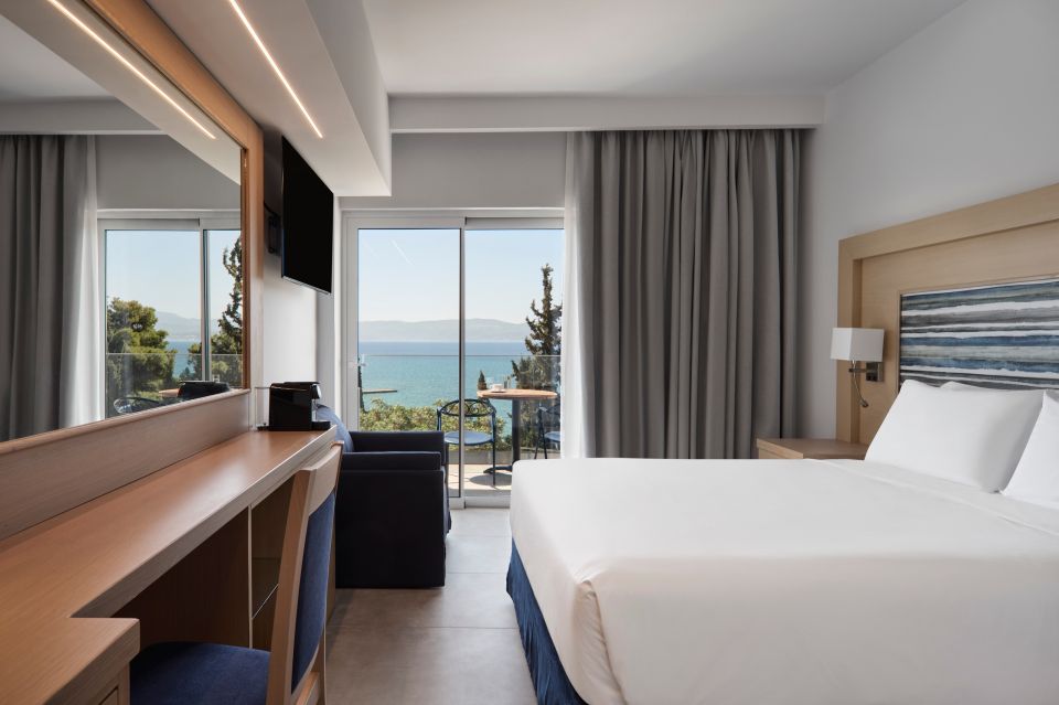 paradise-resort-evia-a-member-of-radisson-individualsroom.jpg