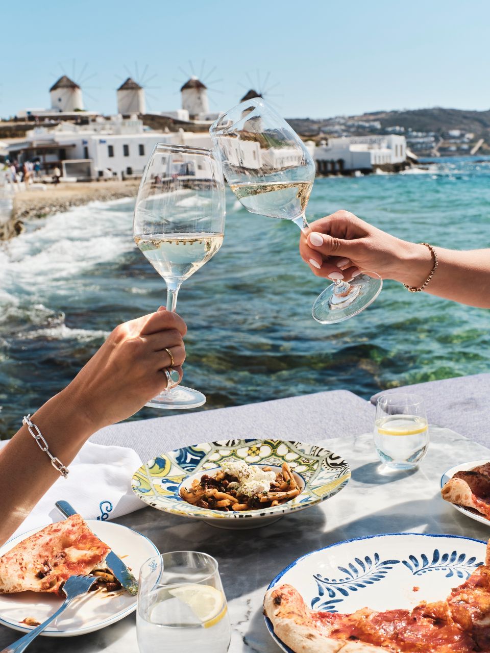 cocco-mykonos-dining-007.jpg