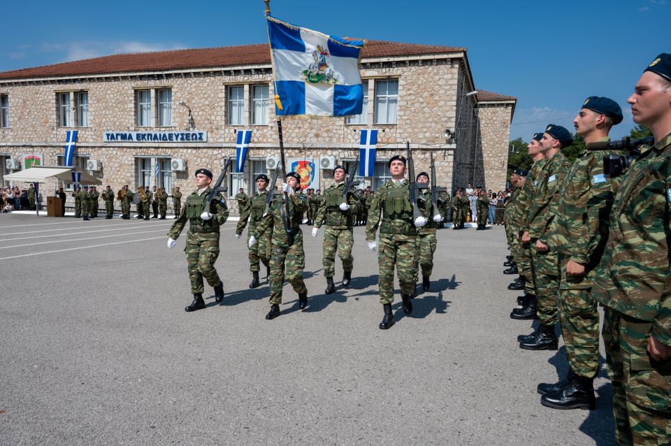 ΣΤΡΑΤΟΣ ΛΑΜΙΑ ΓΥΝΑΙΚΕΣ ΕΘΕΛΟΝΤΡΙΕΣ ΕΝΟΠΛΕΣ ΔΥΝΑΜΕΙΣ