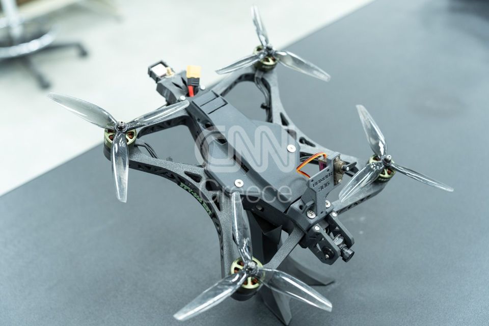 ergostasio kataskevis drones