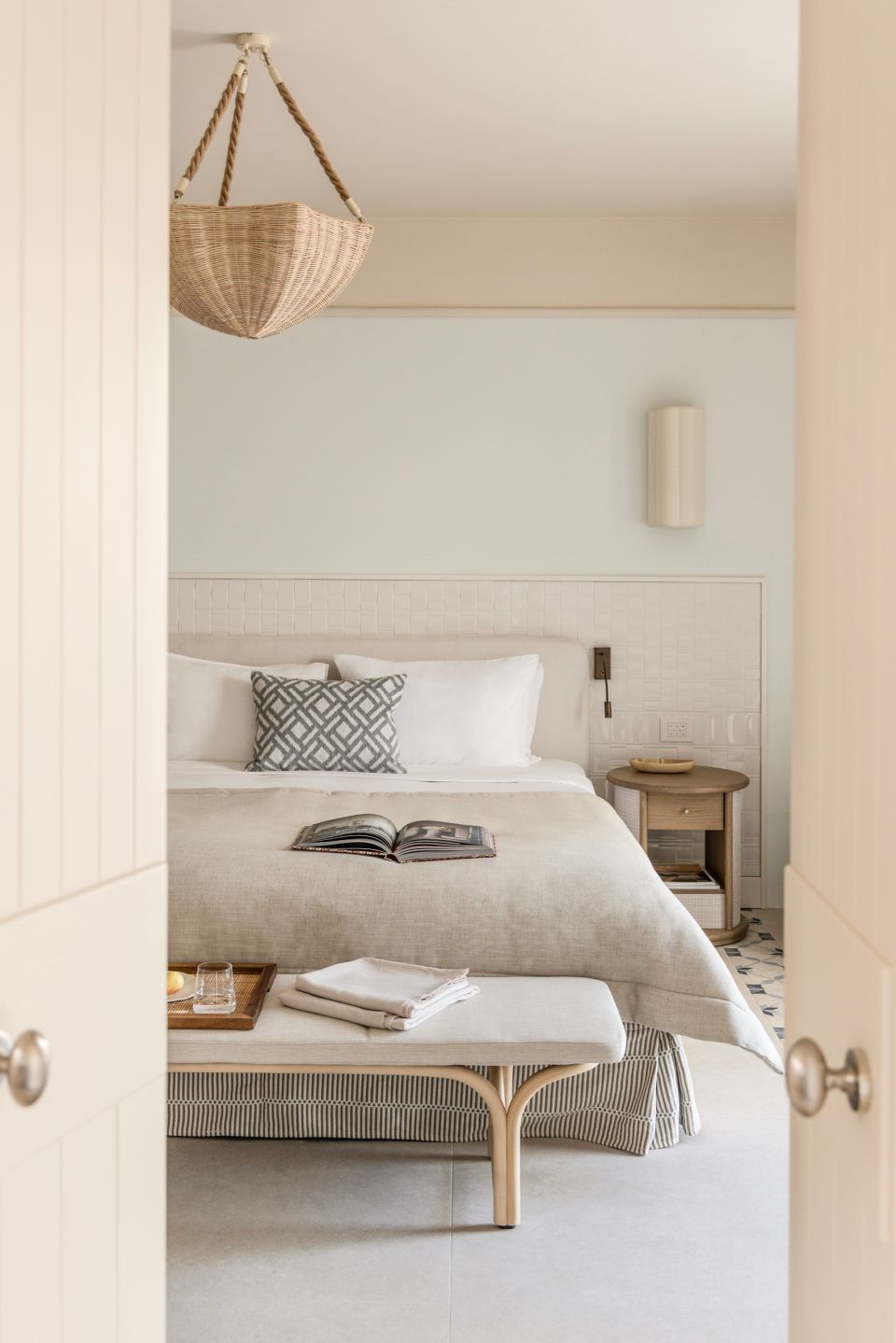 eracmasuite-bedroom-2.jpg
