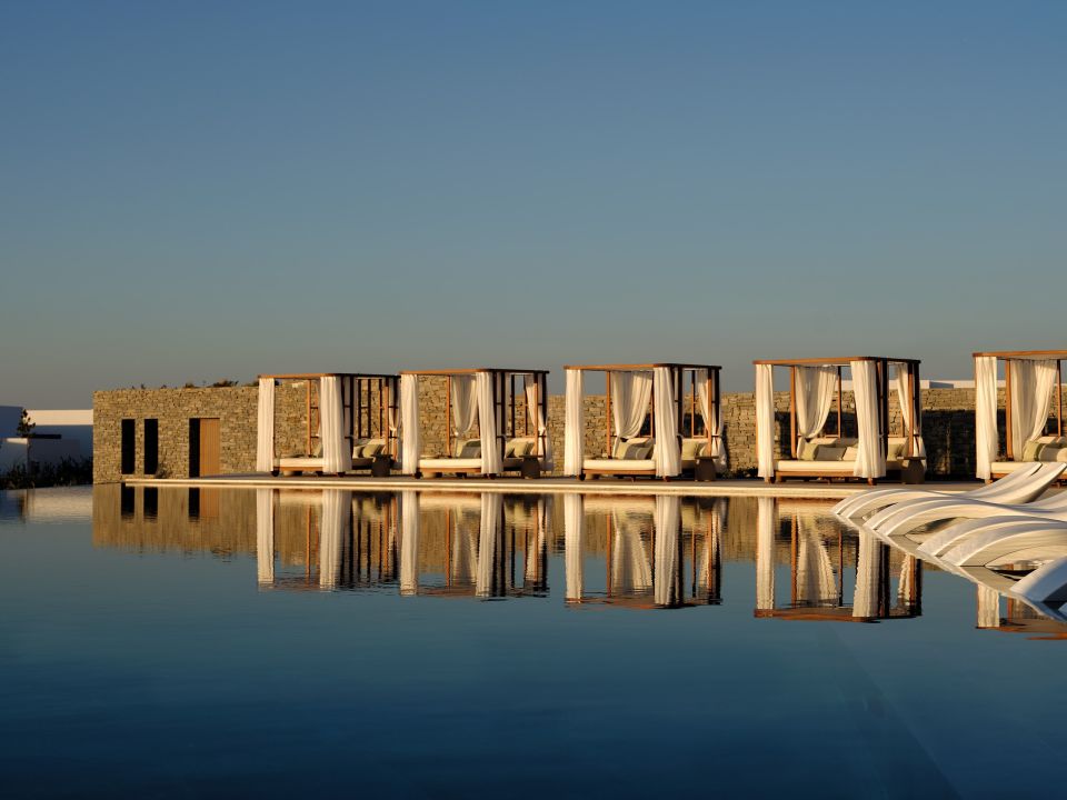 orosea-pool.jpg
