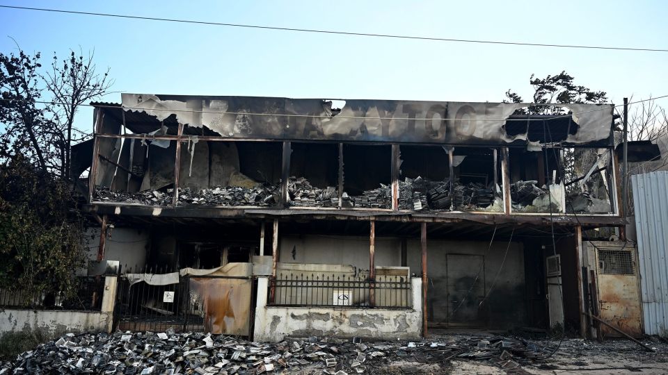 Wildfires, oraiokastro, foties, pyrkagies