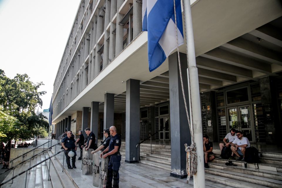 thessaloniki vagia nestora dolofonia syllifhtentes