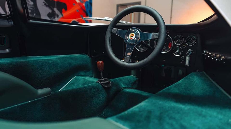 mclaren-m6-gt-8.jpg