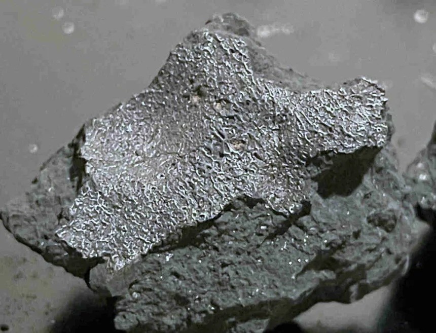 meteorite-fragment-3.jpg