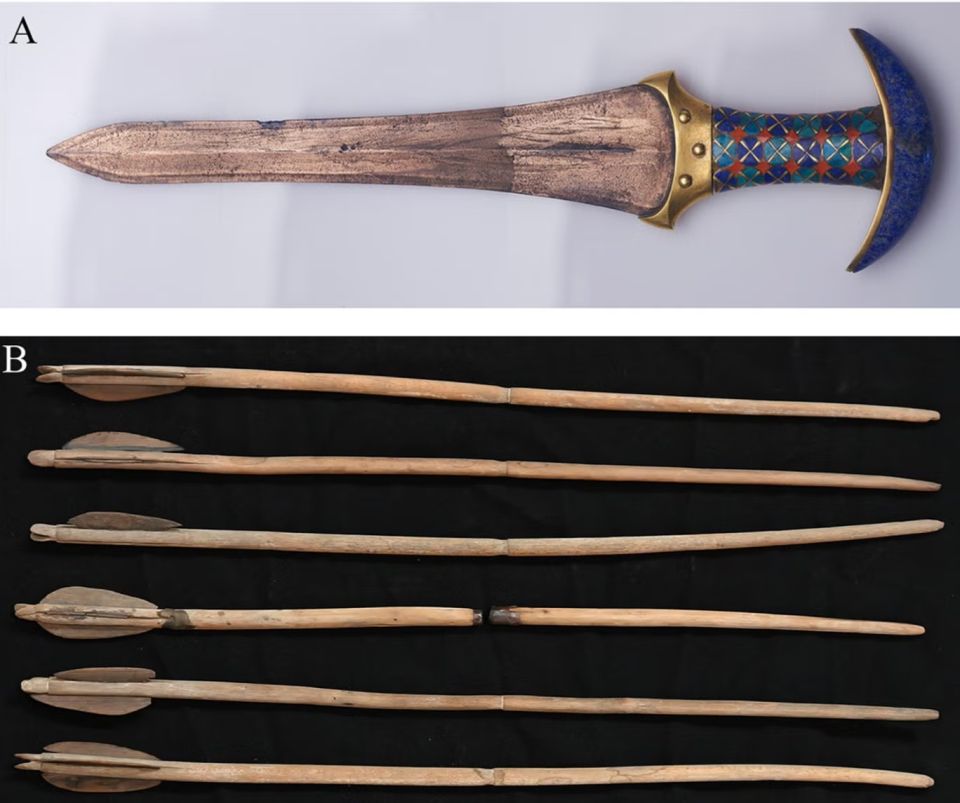 a-dagger-of-princess-ita-b-arrows-of-princess-noub-hotep.jpg