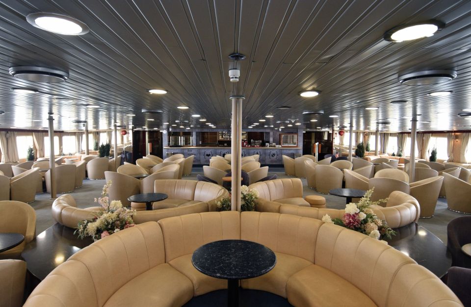 superstarinterior02.jpg