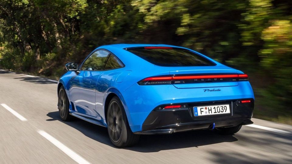 Hondas all-new Prelude e:HEV sports coupe