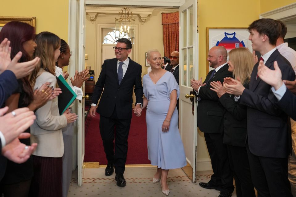 Andy Burnham , Marie-France van Heel