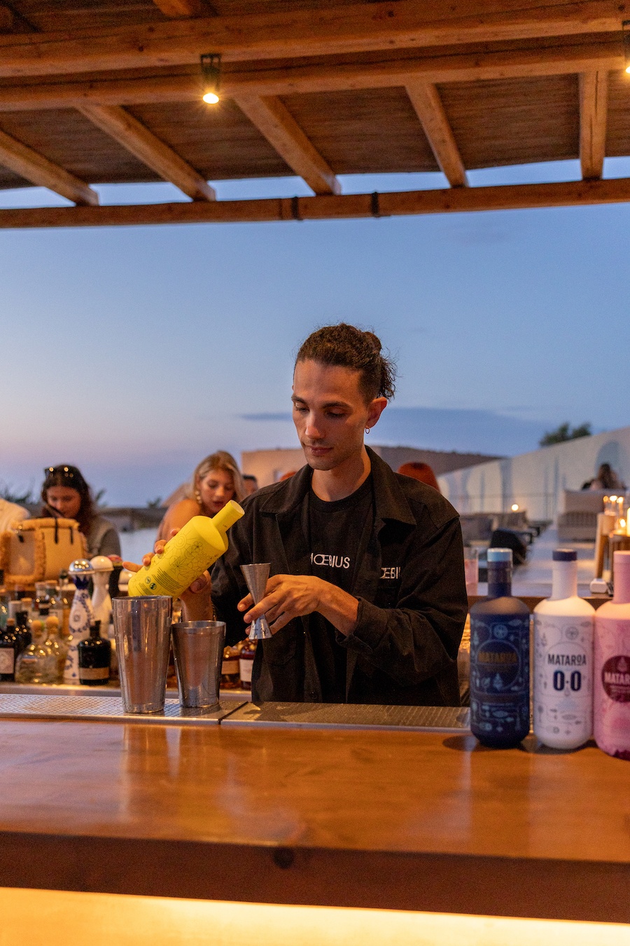 moebiusbar-milan-andronisarcadia-santorini2.jpg