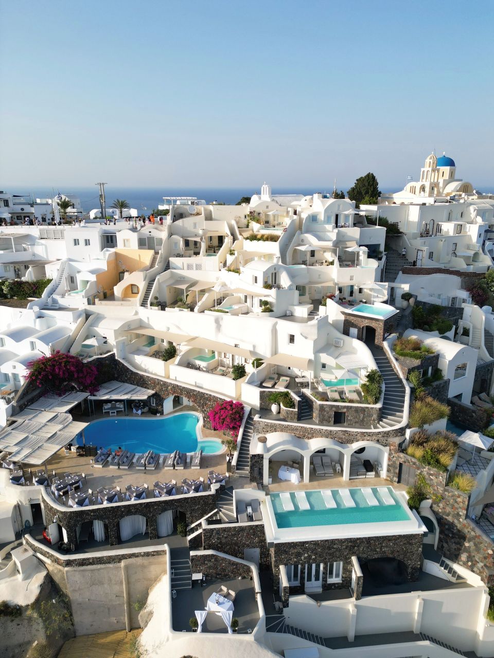 canaves-oia-suites-aerial-by-andrea-vetrano.jpg