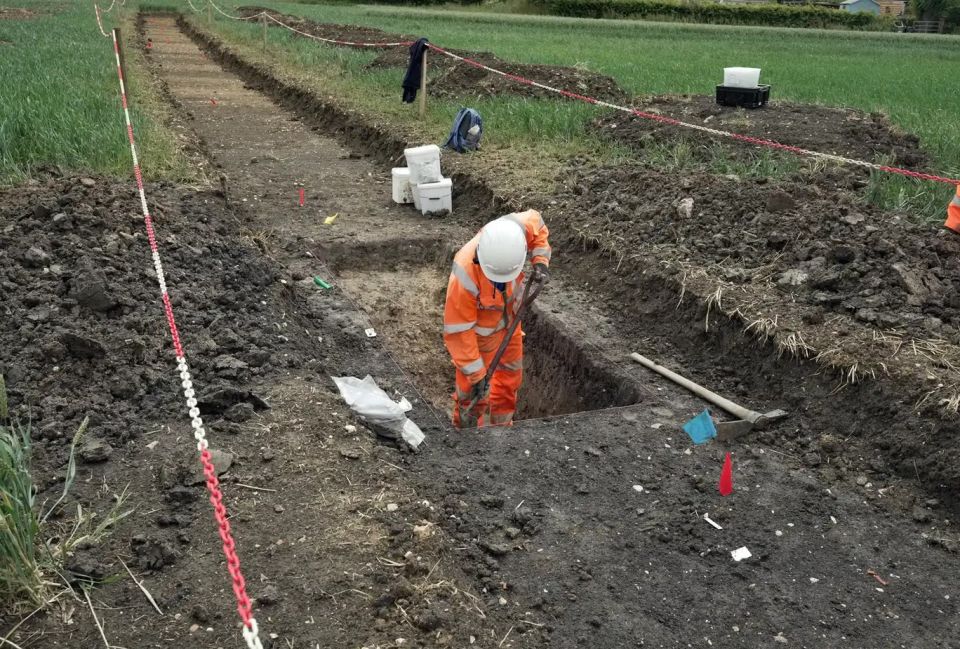 trench-digging-for-conducting-archaeological-excavations.jpg