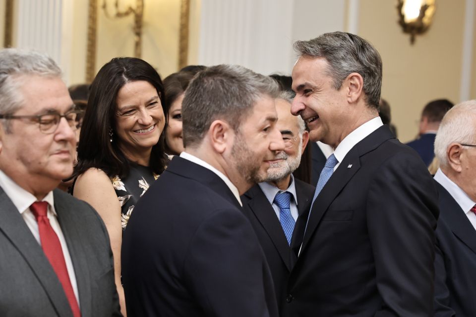 mitsotakis androulakis