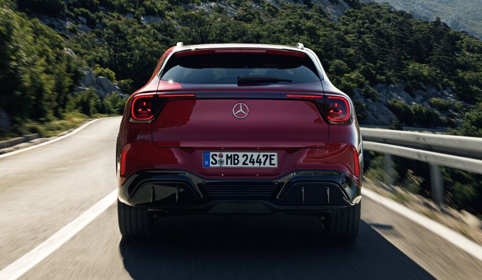 mercedes-gla-2027-2.jpg