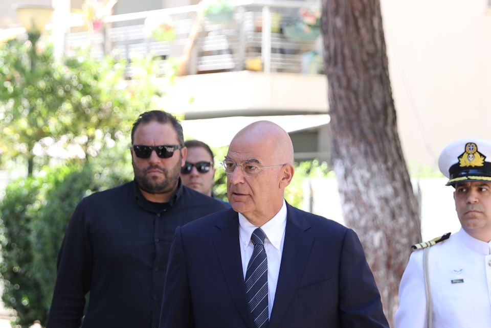 kidia stelios ramfos syggrafeas dendias